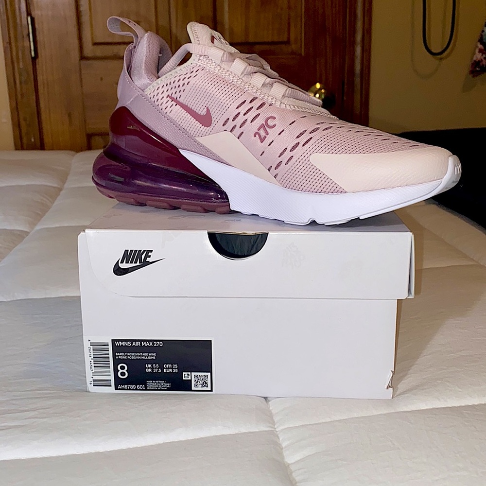 Women’s Nike Air Max 270